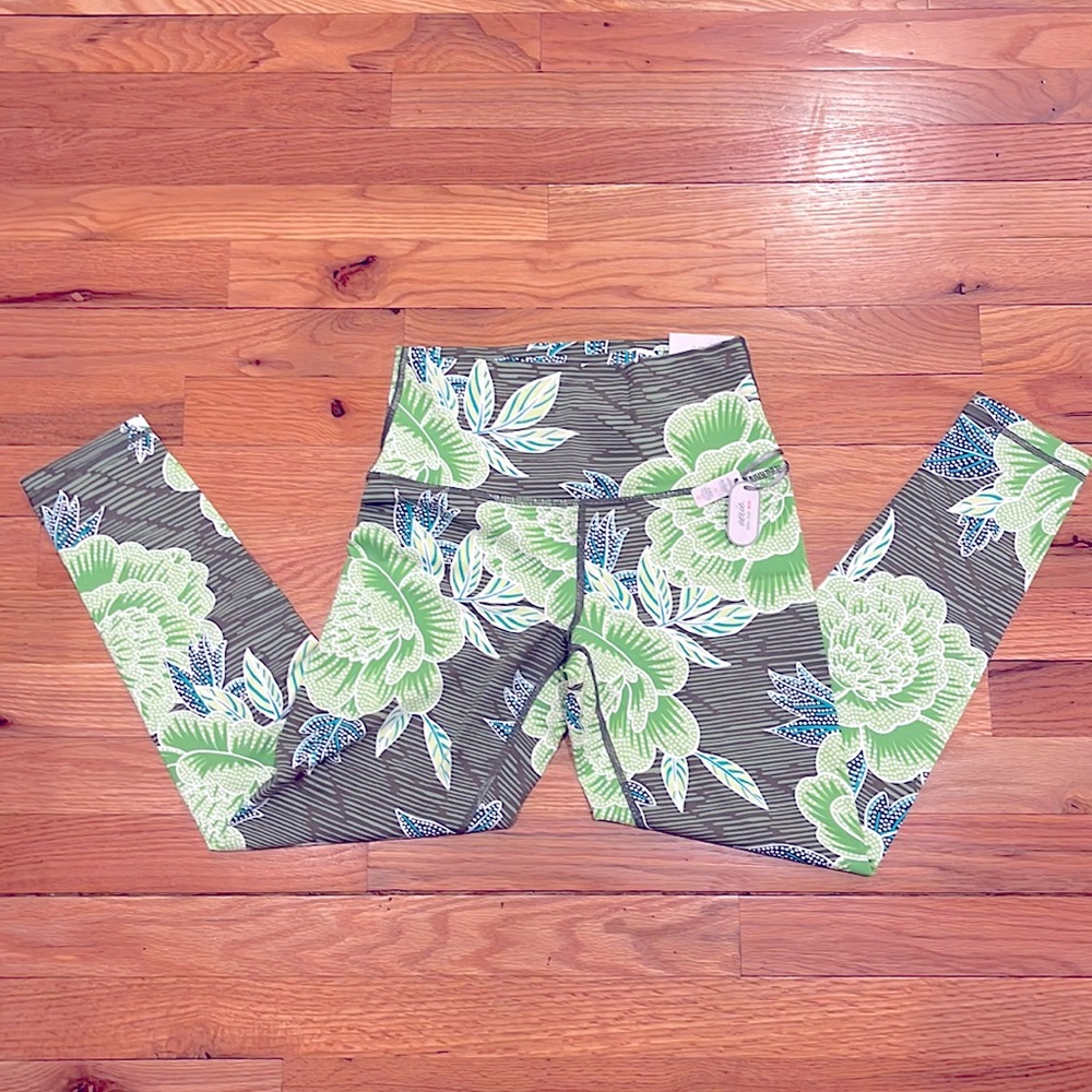 NWT AERIE LEGGINGS